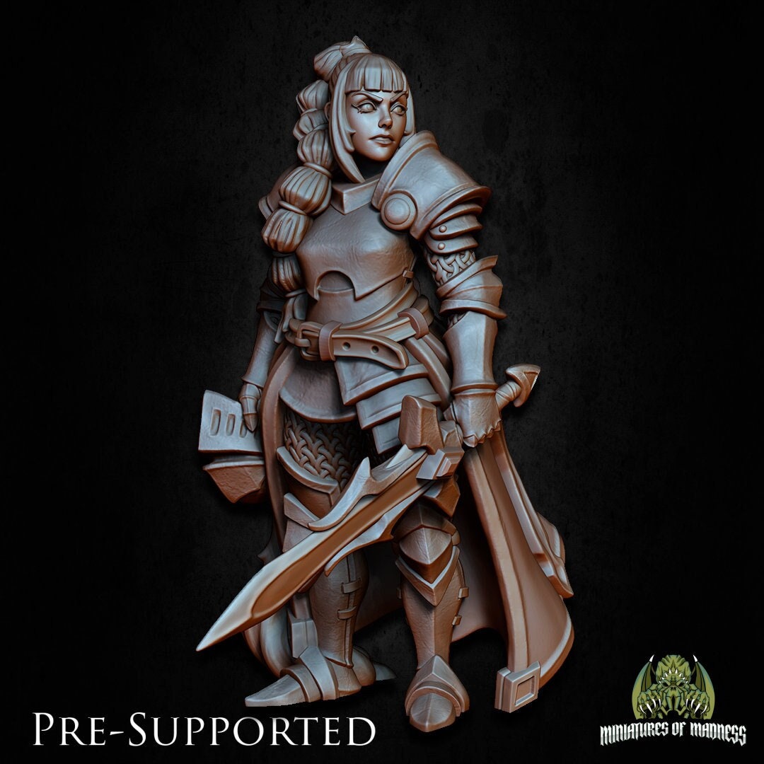 Ester Sunwalker, Female Paladin Cleric | Miniatures of Madness