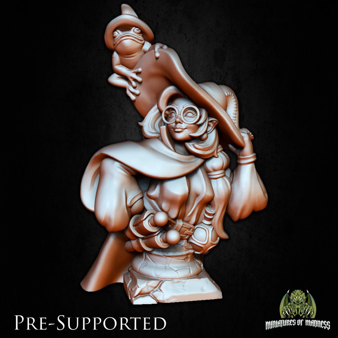 Ruby the Witch, Elf Half-Elf | Miniatures of Madness