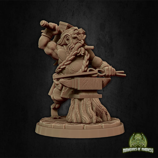 Bagnar Meltiron, Dwarf Smith | Miniatures of Madness