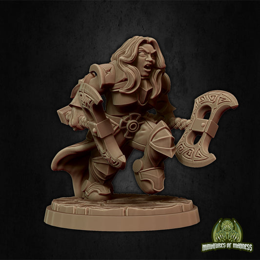 Kinessa The Fury, Female Dwarf Fighter | Miniatures of Madness